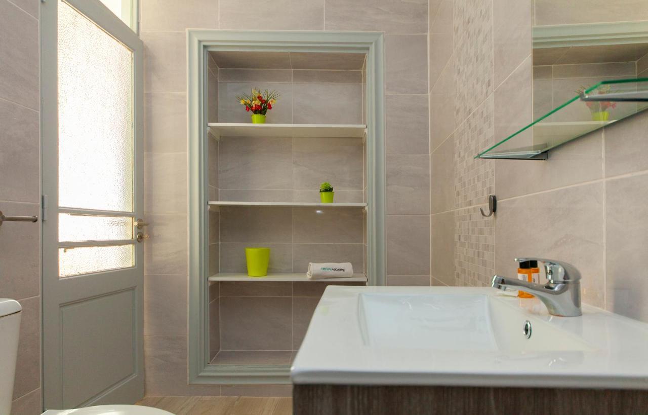 A46 - Oliveira Downtown Apartment